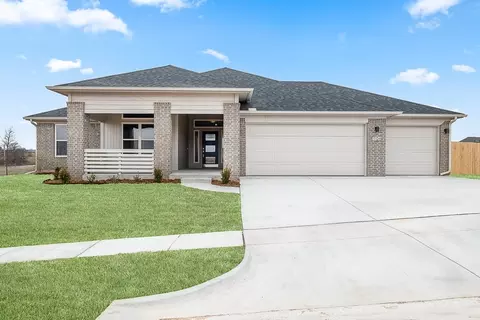Exterior - 16140 Tall Grass Dr, Moore, OK 73170 photo 11 of 17