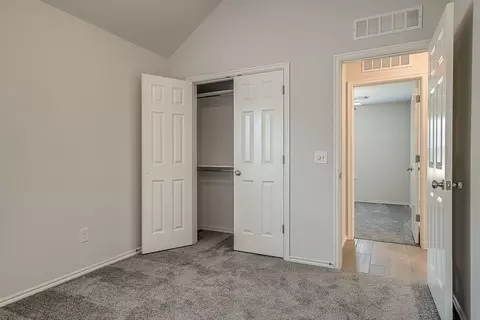 Bedroom - 16140 Tall Grass Dr, Moore, OK 73170 photo 5 of 6