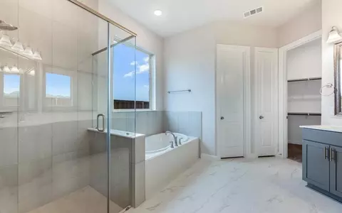 Bath - 959 Cherrystone Loop, Buda, TX 78610 photo 3 of 17