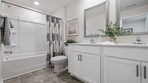Bath - 1312 Williamston Rd, Anderson, SC 29621 photo 2 of 6