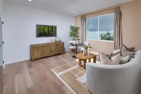 Living - 5548 Dora Way, Oceanside, CA 92057 photo 2 of 5