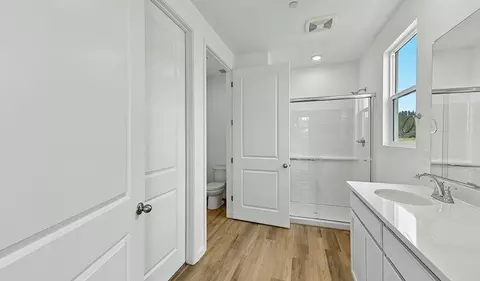 Bath - 115 Pascoe Way, Grass Valley, CA 95945 photo 4 of 6