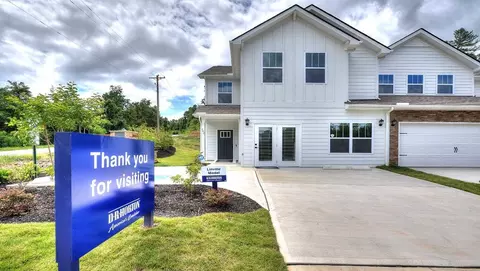 125 Sugg Trl, Weaverville, NC 28787