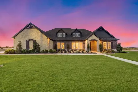 Exterior - 12412 Crystal Dr, Krum, TX 76249 photo 7 of 7