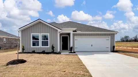 7942 Clove Pasture Dr E, Millington, TN 38053