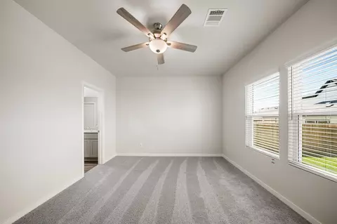 302 Amy St, Angleton, TX 77515 photo 5