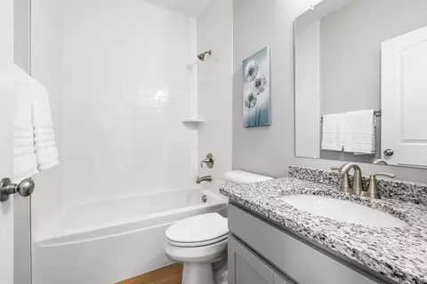 Bath - 235 Ridge View Ln, Hanover, PA 17331 photo 1 of 3