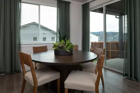 Dining - 3667 SW 37th St, Gresham, OR 97080 photo 4 of 5