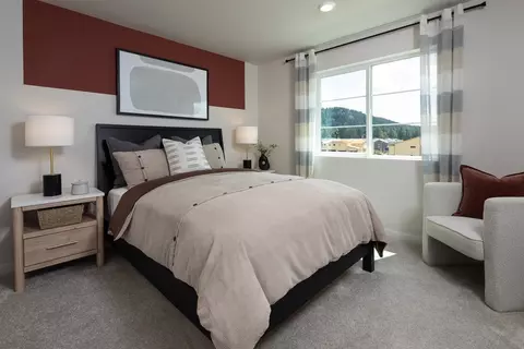 Bedroom - 3667 SW 37th St, Gresham, OR 97080 photo 2 of 20