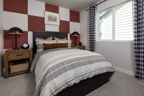Bedroom - 3667 SW 37th St, Gresham, OR 97080 photo 3 of 20