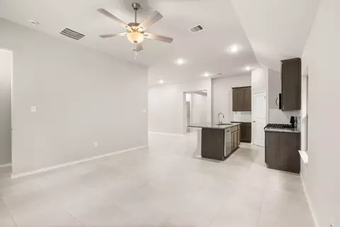 Living - 3009 Hickory Haven Ln, Conroe, TX 77385 photo 5 of 9