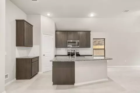 Kitchen - 3009 Hickory Haven Ln, Conroe, TX 77385 photo 4 of 7