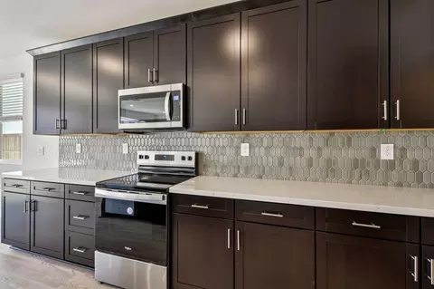 Kitchen - 2420 Golden Bear St, Manteca, CA 95337 photo 2 of 8
