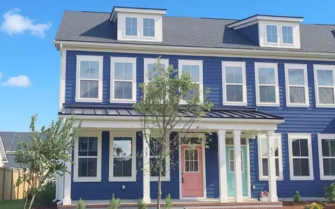 420 Swaying Pine Ln, Summerville, SC 29486