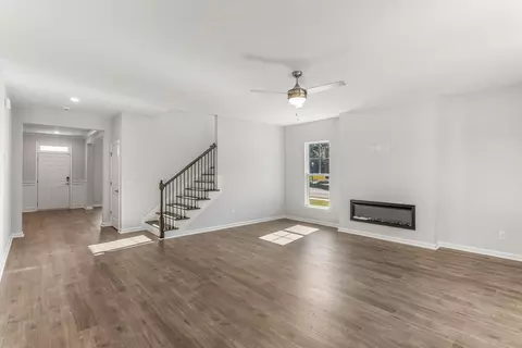 Living - 1 Lanier Ct, Pooler, GA 31322 photo 4 of 8