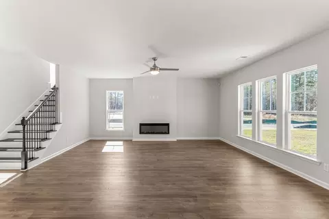 Living - 1 Lanier Ct, Pooler, GA 31322 photo 3 of 8