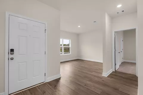 Entry Way - 123 Butterfly Bnd, Freeport, FL 32439 photo 1 of 2