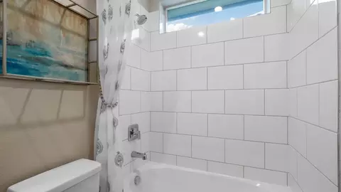 Bath - 15045 Splendor St, Etj Fort Worth, TX 76008 photo 4 of 4