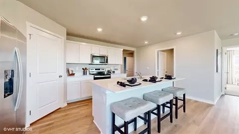 Kitchen - 16318 Willit St, Bennington, NE 68007 photo 2 of 7
