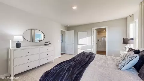 Bedroom - 16318 Willit St, Bennington, NE 68007 photo 2 of 12