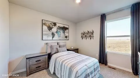 Bedroom - 16318 Willit St, Bennington, NE 68007 photo 3 of 12
