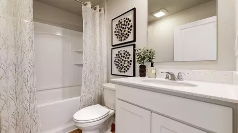 Bath - 16318 Willit St, Bennington, NE 68007 photo 3 of 8