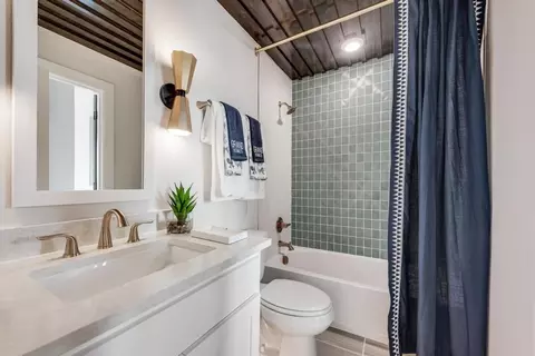 Bath - 208 Condor Ct, Heath, TX 75126 photo 3 of 6