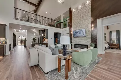 Living - 208 Condor Ct, Heath, TX 75126 photo 2 of 3