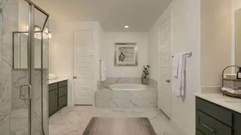 Bath - 178 Pinyon Pine Dr, Bastrop, TX 78602 photo 11 of 13