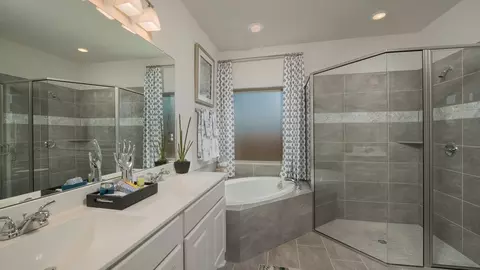 Bath - 178 Pinyon Pine Dr, Bastrop, TX 78602 photo 6 of 13