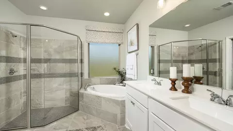 Bath - 178 Pinyon Pine Dr, Bastrop, TX 78602 photo 10 of 13