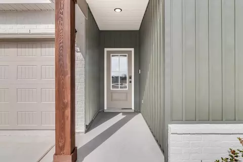 Entry Way - 100 Payton Woods Ln, Scott, LA 70583 photo 1 of 2