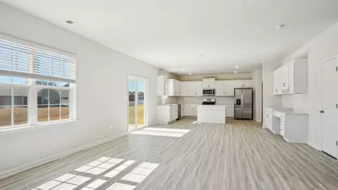 Living - 3013 Ryelands Pl, Lancaster, SC 29720 photo 6 of 9