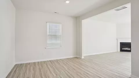 Living - 3013 Ryelands Pl, Lancaster, SC 29720 photo 2 of 9