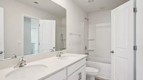 Bath - 3013 Ryelands Pl, Lancaster, SC 29720 photo 5 of 11