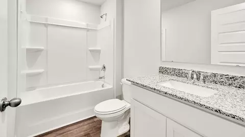 Bath - 405 Crocus Ct, Richlands, NC 28547 photo 2 of 4