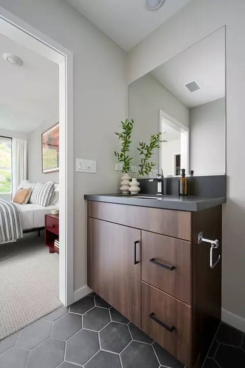 Bath - 27372 Harrier Ct, Valencia, CA 91381 photo 2 of 2