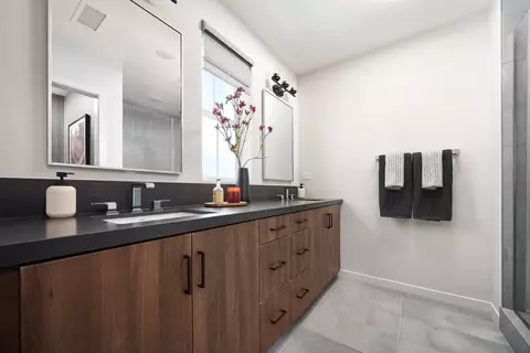 Bath - 27372 Harrier Ct, Valencia, CA 91381 photo 1 of 2