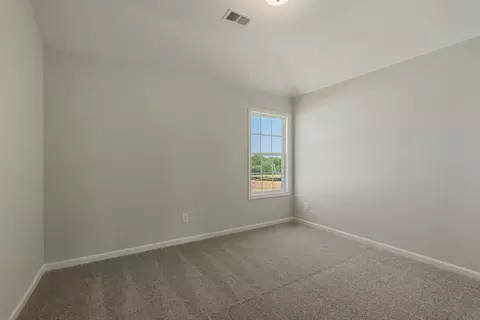 Bedroom - 102 Beaver Creek Way, Lagrange, GA 30241 photo 8 of 11