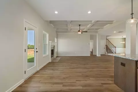 Living - 102 Beaver Creek Way, Lagrange, GA 30241 photo 3 of 4