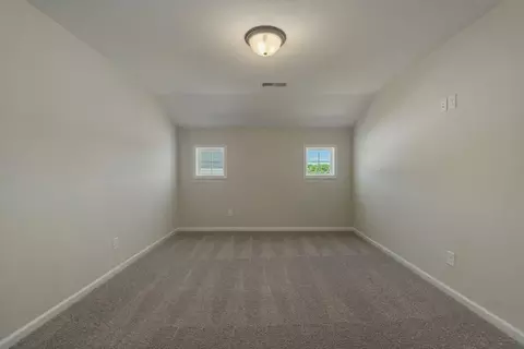 Bedroom - 102 Beaver Creek Way, Lagrange, GA 30241 photo 7 of 11