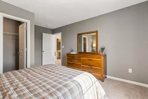 Bedroom - Arrowhead Dr, Piqua, OH 45356 photo 13 of 16