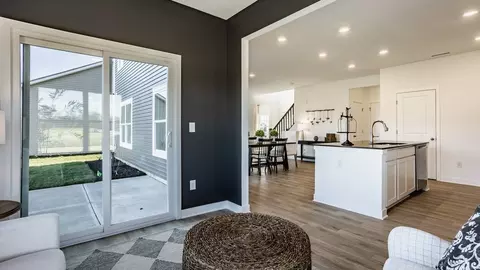 Entry Way - Arrowhead Dr, Piqua, OH 45356 photo 3 of 11