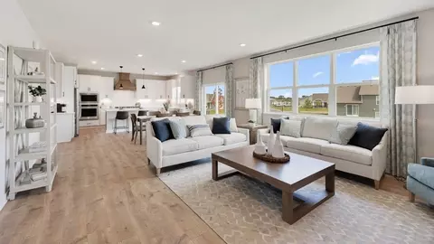 1721 Oak Creek Pass, Chaska, MN 55318