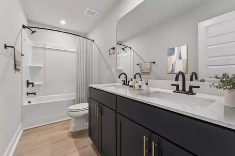 Bath - 13811 Ejay Dr, Brandywine, MD 20613 photo 2 of 2
