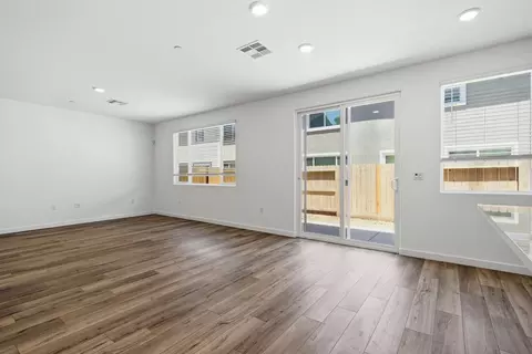 Living - 1272 Leonhardt Loop, Lincoln, CA 95648 photo 1 of 3
