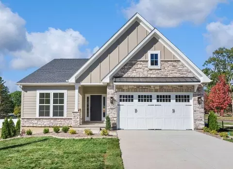 9405 Gates Manor Ct, Sunset Hills, MO 63126