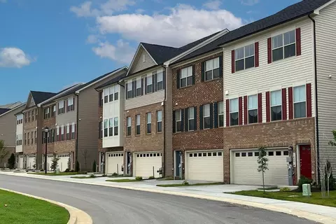 16629 Aruba Dr, Accokeek, MD 20607