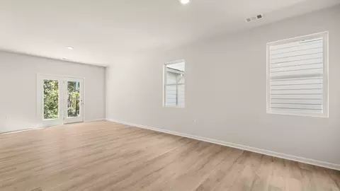 Living - 222 Rolling Meadow Trce, Jasper, GA 30143 photo 2 of 4