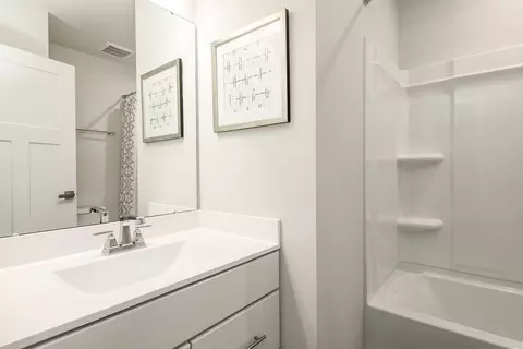 Bath - 2183 Streamside Dr, Batavia, OH 45103 photo 2 of 3